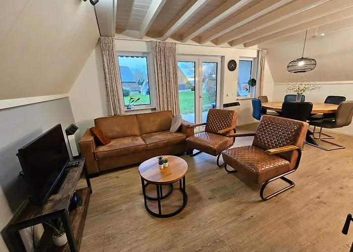 6 Pers. Vakantiehuis Aan Visvijver Op Vakantiepark, Time4Vacay