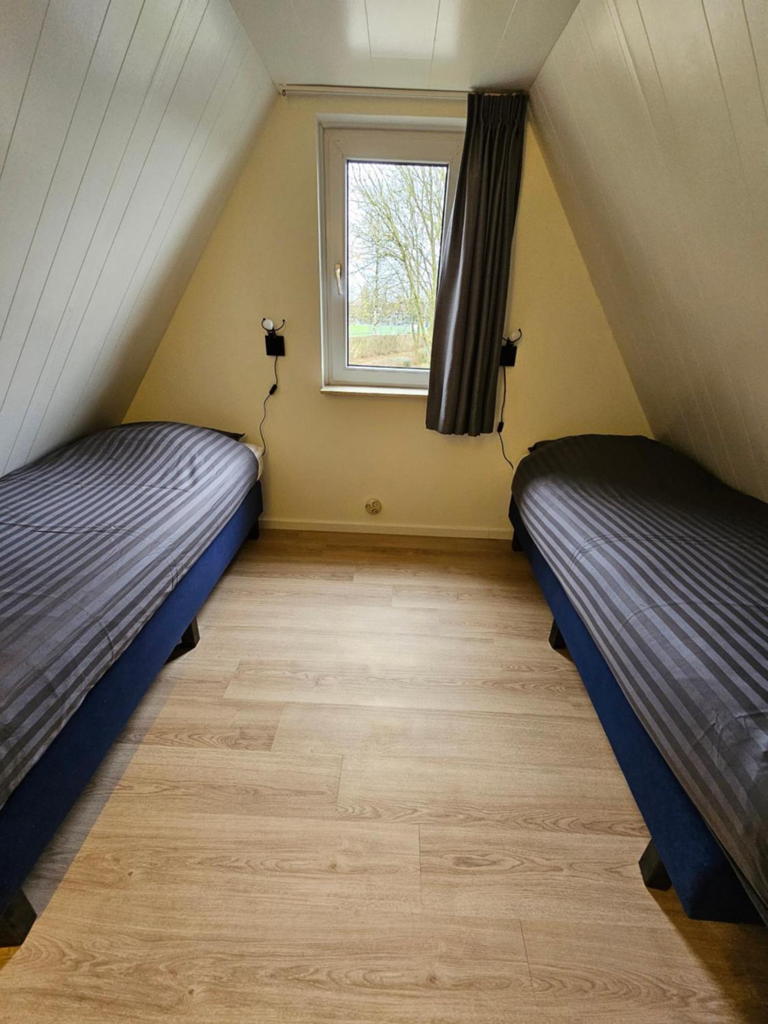 6 Pers. Aan Visvijver Op Vakantiepark, Time4vacay Holiday home Gramsbergen