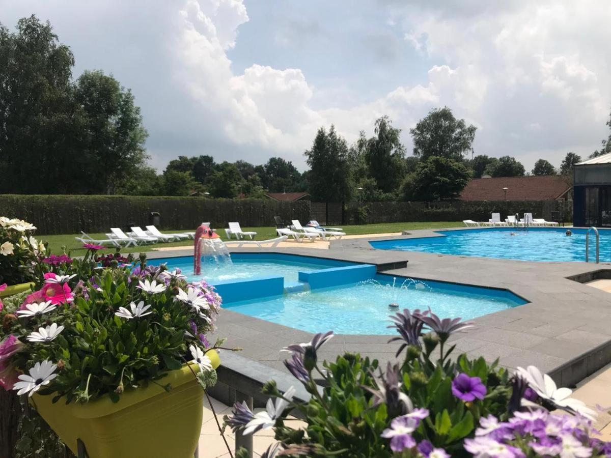 6 Pers. Aan Visvijver Op Vakantiepark, Time4vacay * Gramsbergen